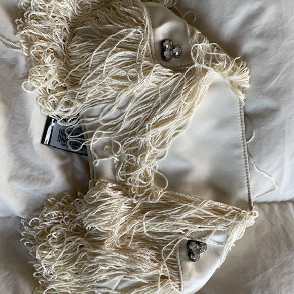 Cream Reverse Frange Pouche - Picture 4 of 7